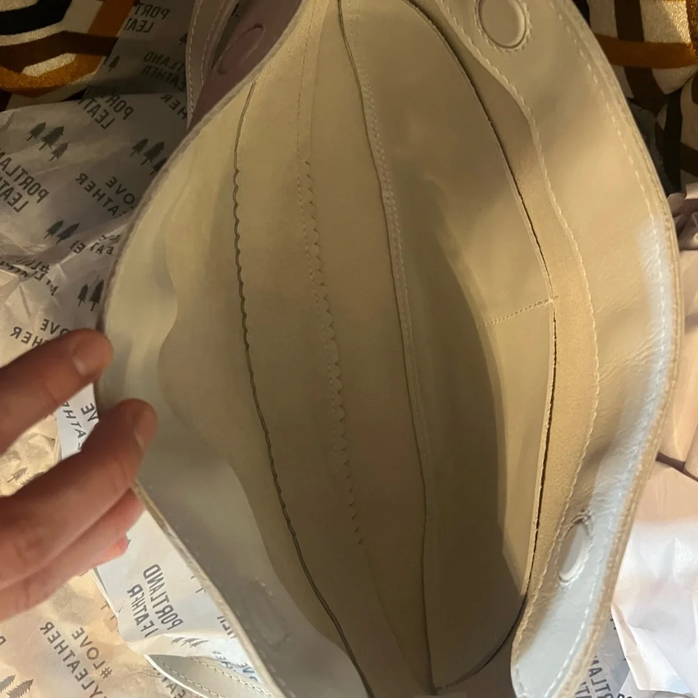 Portland leather PEARL large koala sling - Picture 3 of 6